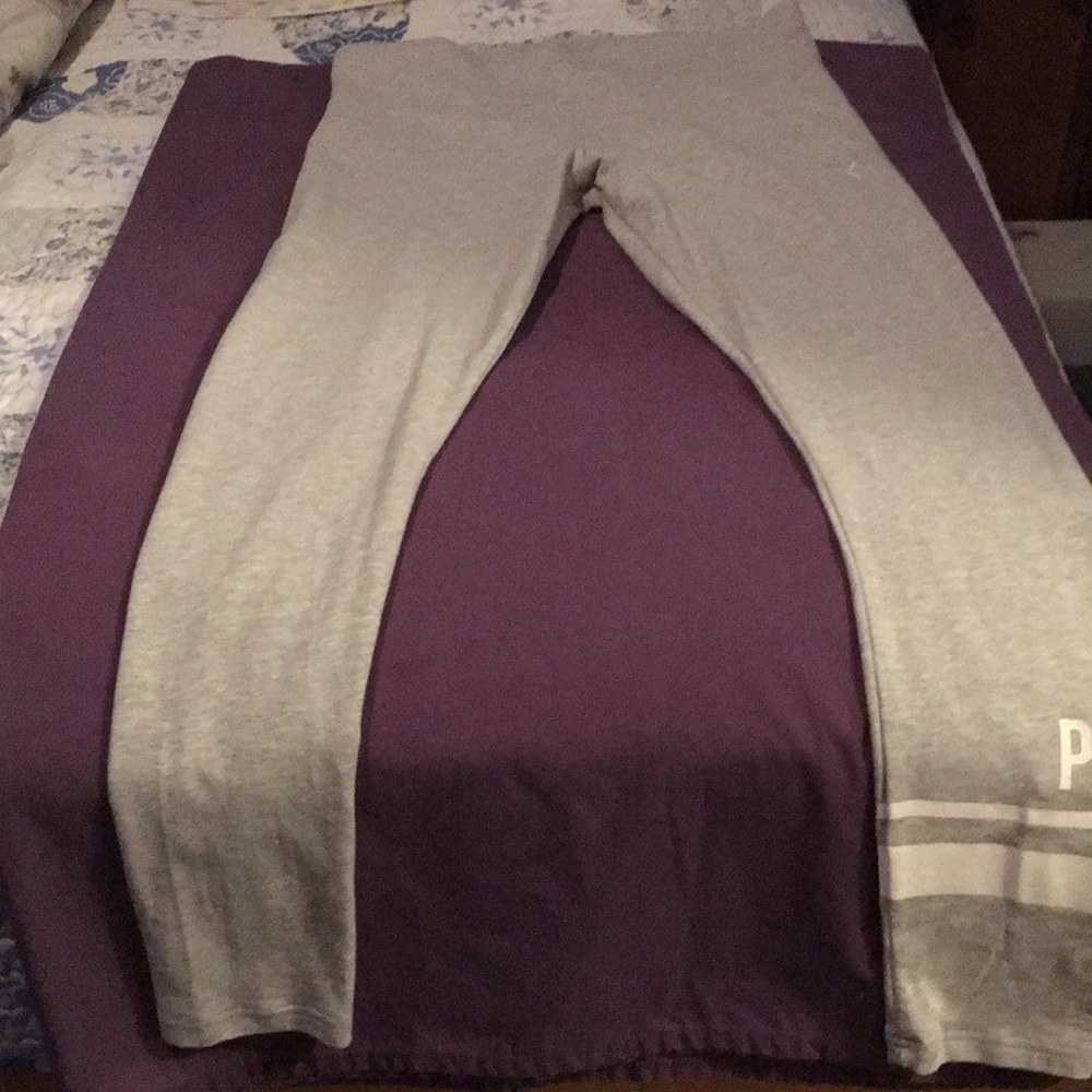 Puma Light Gray Women's Leggings with Subtle Stripe Detail